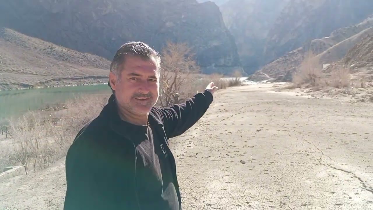 Sular altında kalan Artvin Erzurum karayolu tarihi Camii ve Tarihi Kale ve yaşanan can pazarı