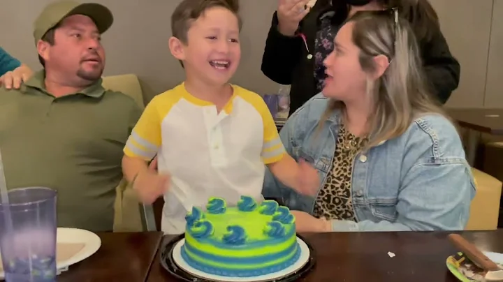 Kid Smashes Face into Birthday Cake || ViralHog