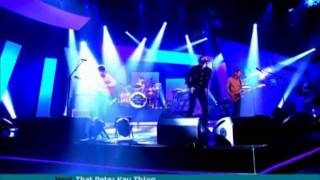 Kaiser Chiefs : Little Shocks live on Alan Carr&#39;s Chatty Man