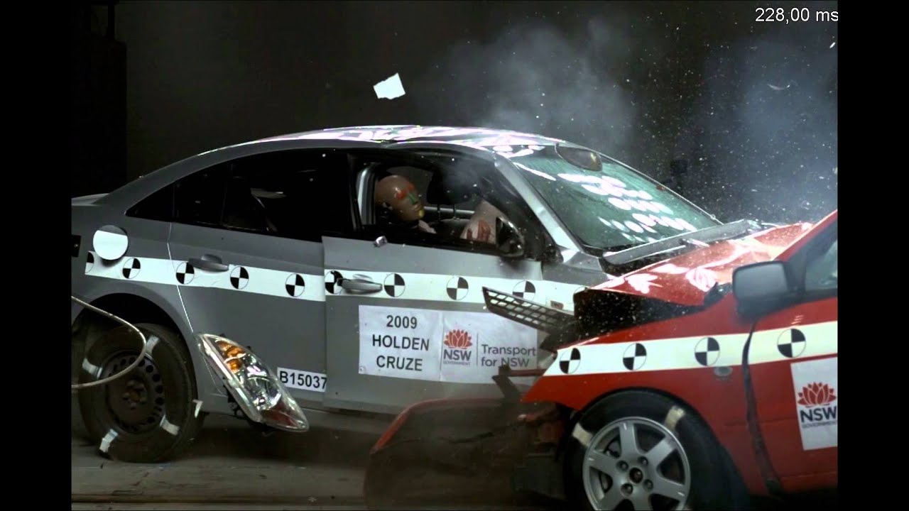 Used Car Safety Crash Test 2009 Holden Cruze YouTube