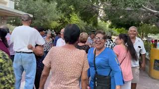 Plaza de Armas, Domingo de baile: Como se mata el gusano