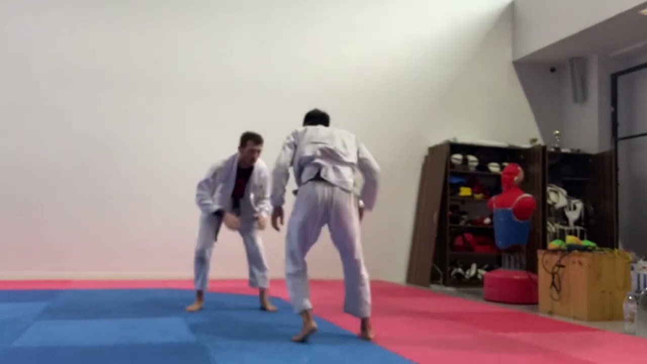 Sergey (white) vs Badri (coach) | 12.09.2023 [bjj training sparring #25]