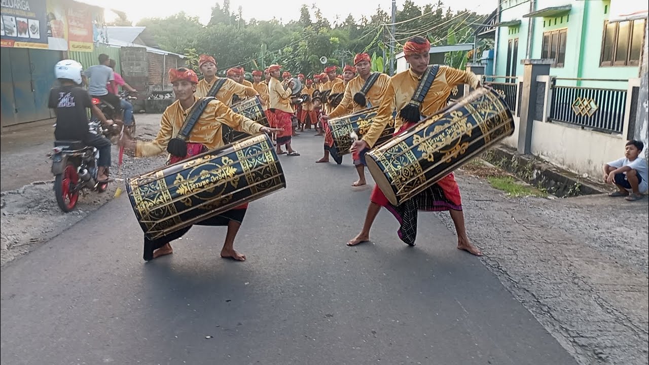 Nyongkolan bareng gendang belek Terune jaye di desa penimbung sari