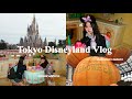Tokyo Halloween Disneyland Vlog 💜 school uniform, lots of rides, what i eat