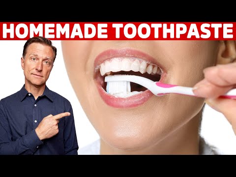 The BEST Homemade Toothpaste (Only 4 Ingredients)