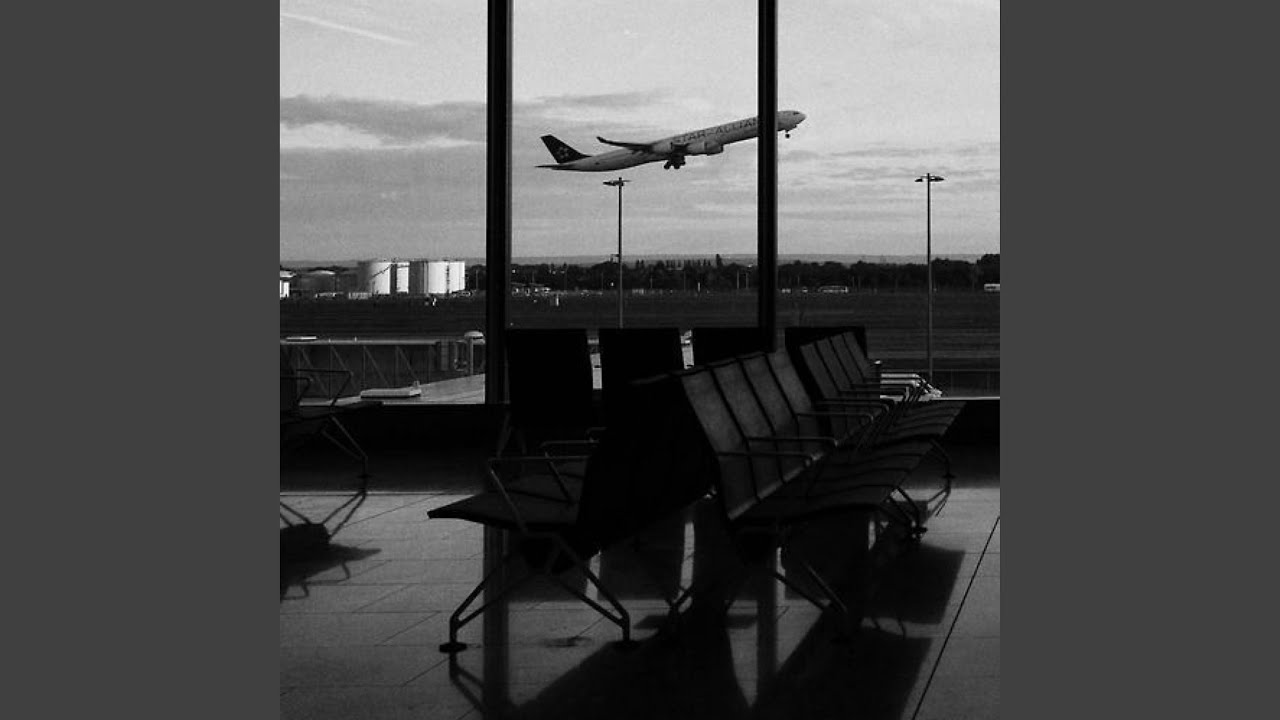 Guarda Terminal 2 su YouTube Guarda Terminal 2 su YouTube