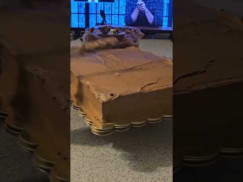 CAKE DECORATING Youtubeshorts Cake Birthday Cakedecorating Chocolate Cakeart Cakeartist