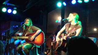 Maddie & Tae - Sierra (Live)