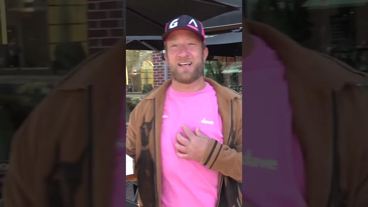 Dave Portnoy Tries Pizza Named After Himself