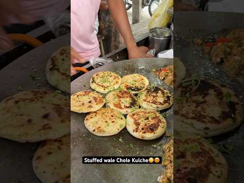 Stuffed Wale Chole Kulche🙄🧐|| Indian street food