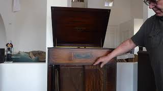 1926 Columbia Viva Tonal 810 playing Broadway Melody from 1929.