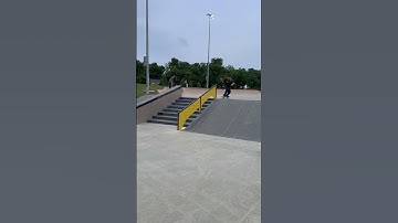 13yr old boardslide 8 stair handrail 😳