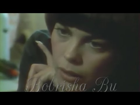 Video: Ako Bola Mireille Mathieuová Cenzurovaná