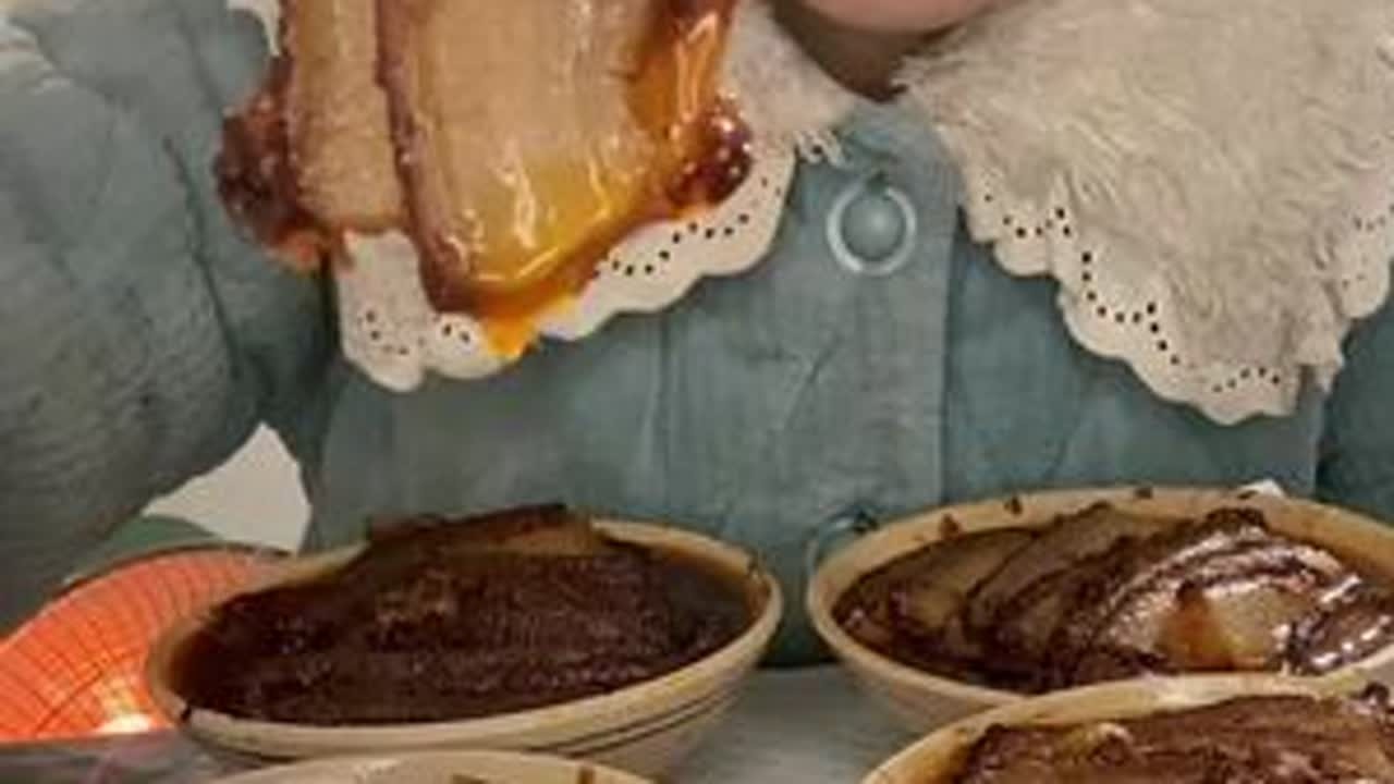 #大口吃肉的感觉太爽了#