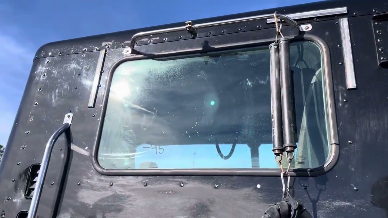 2018 Freightliner Columbia Glider Kit Engine Running