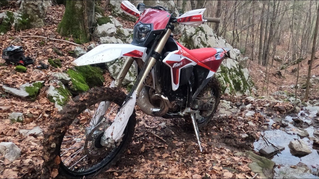 Fantic 300XE MY2024, what is that mašinenzi 😂 - YouTube