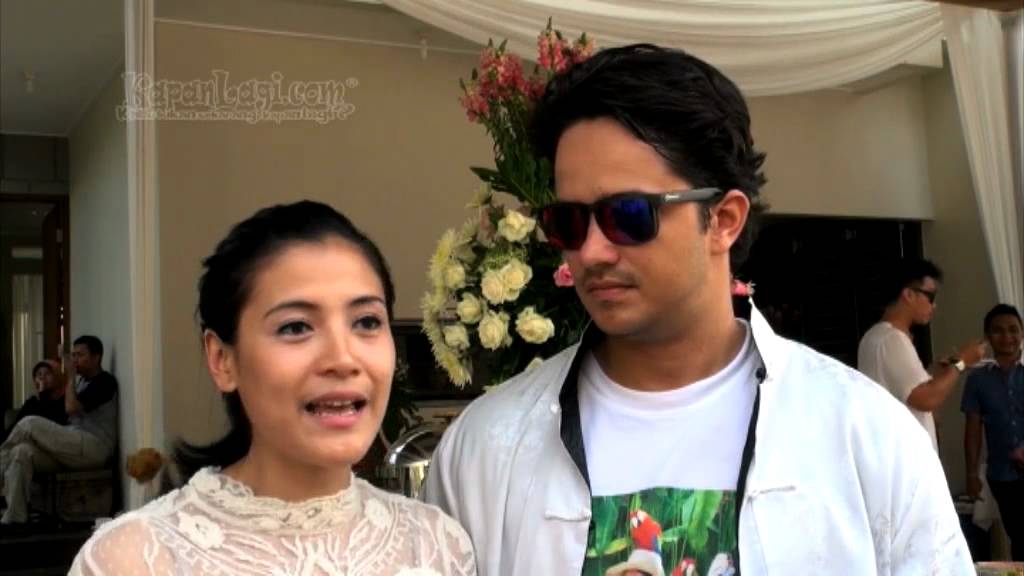 Fera Feriska Dapat Kejutan Dari Fathir Muchtar Di - YouTube