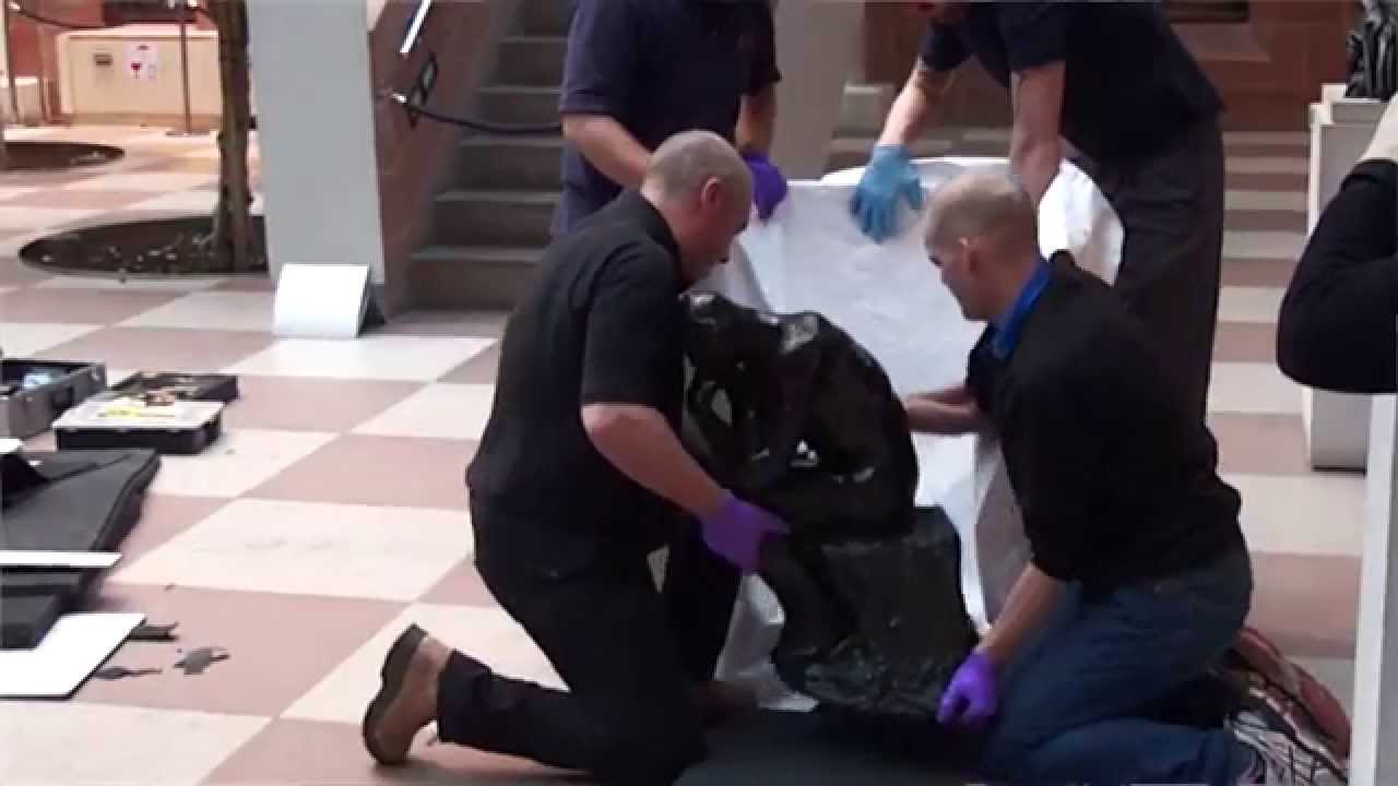 Burrell to Bonhams: Packing of Rodin's 'The Thinker' - YouTube