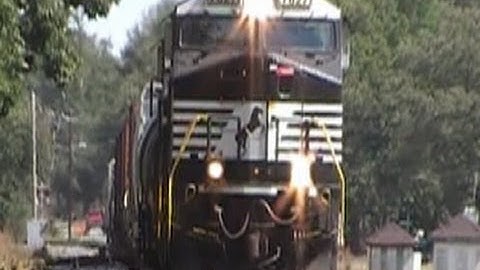 Train 140 is Coming 9-26-11.mpg