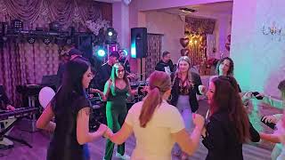 Adrian De La Targoviste  Restaurant River Londra 18 Ani Larisa part 1