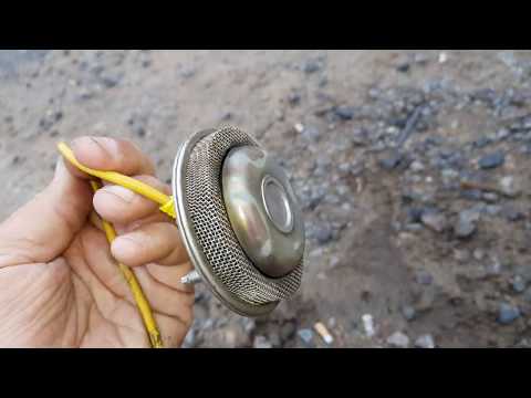 Взрыв подушки безопасности.