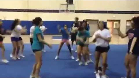 Hey Mickey lip dub RHS Cheerleaders