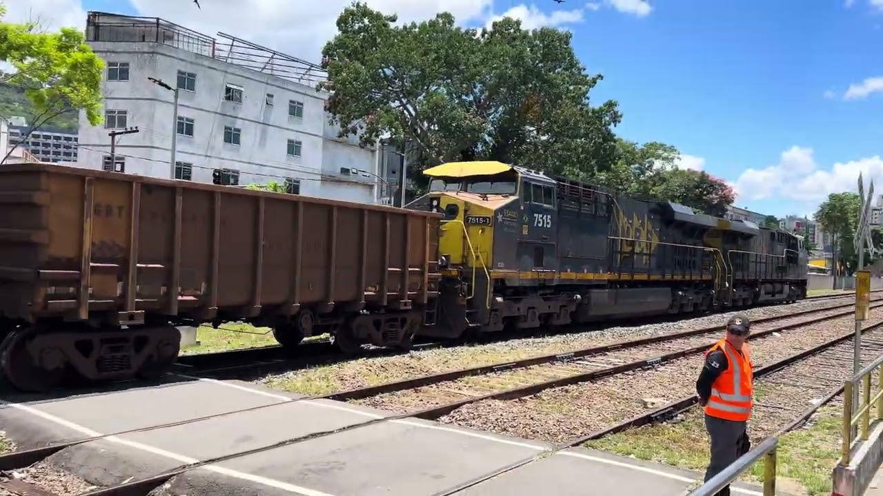 Movimentação de trens de minério da MRS logística em Juiz de Fora