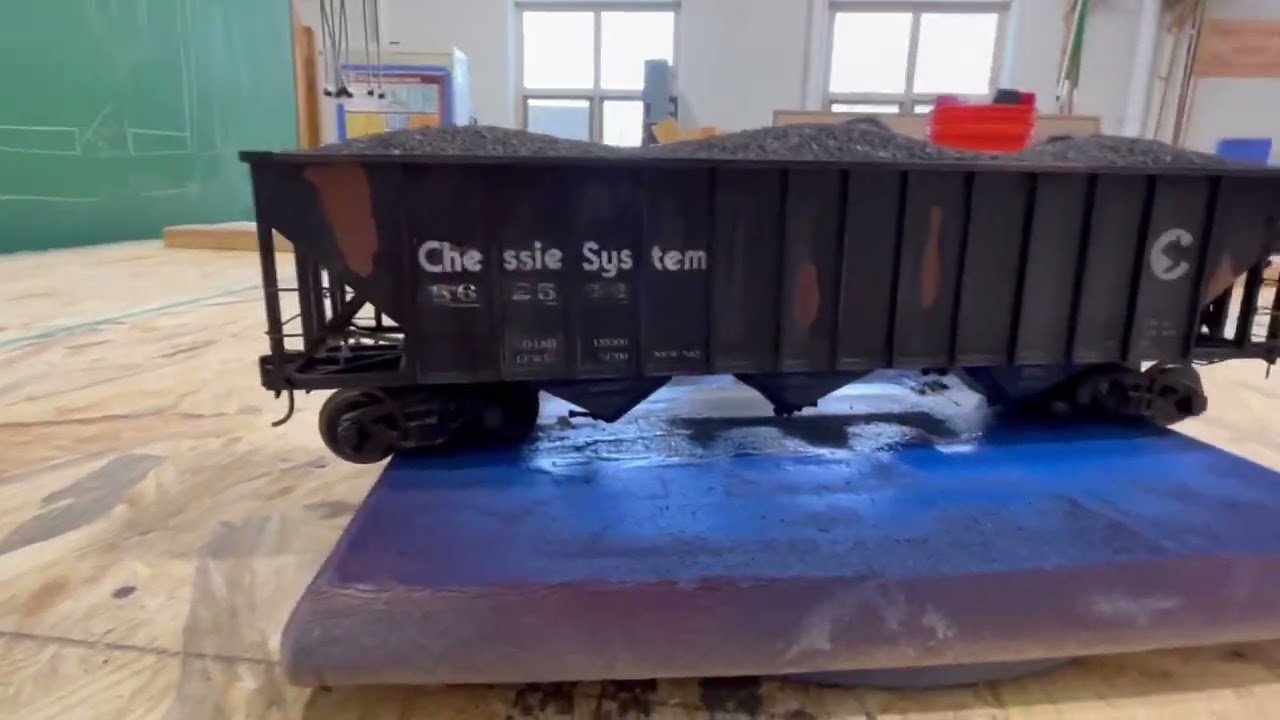 Another G Scale Weathering Project on a couple hoppers. 10/14/22