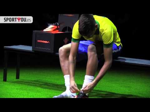 Mandíbula de la muerte sextante Acuario Neymar presenta las botas Nike Hypervenom - YouTube