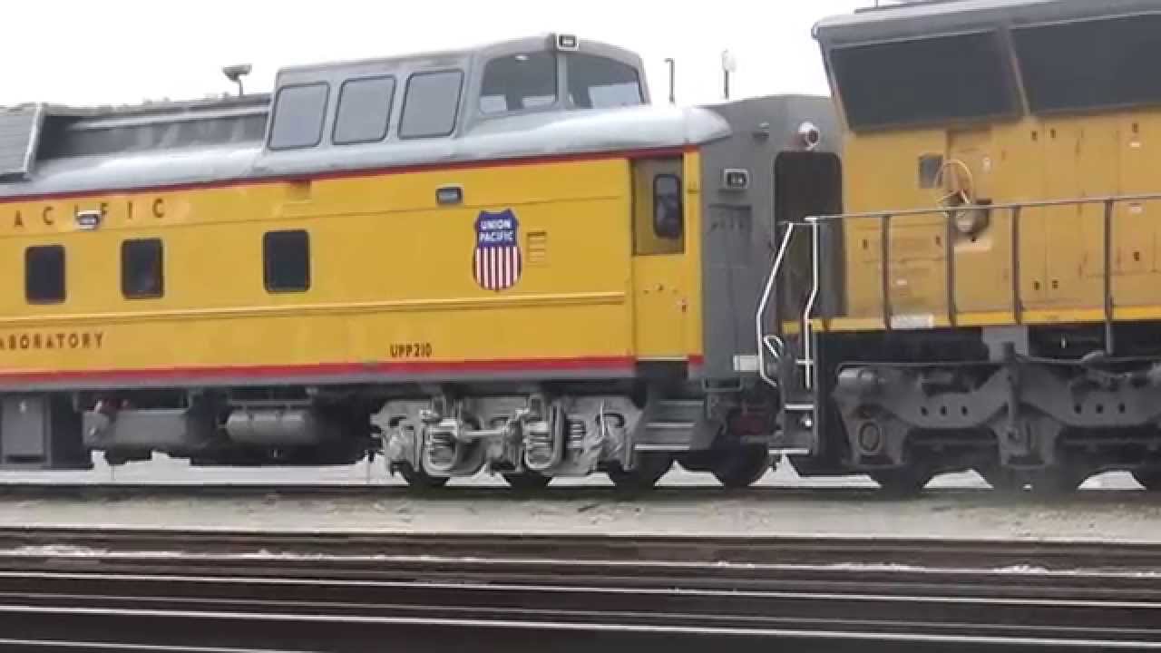 Union Pacific Mobile Laboratory 210 Leaving Oxnard, California YouTube