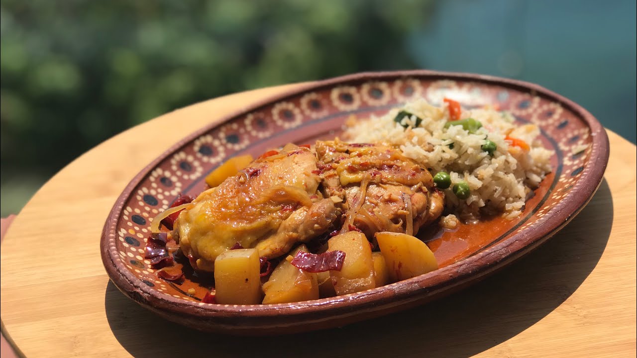 SABROSO POLLO AL AJILLO