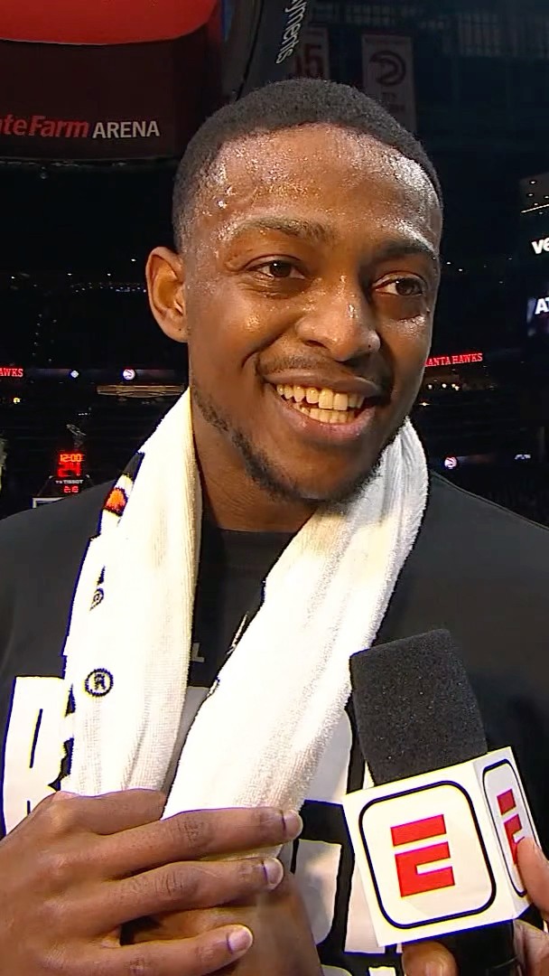 Fox says he’s feeling good in new uniform during interview, says new team makes him feel old ?