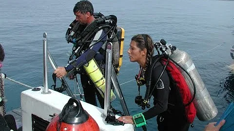 Exploring the wreck of the Caribbean Titanic with ...