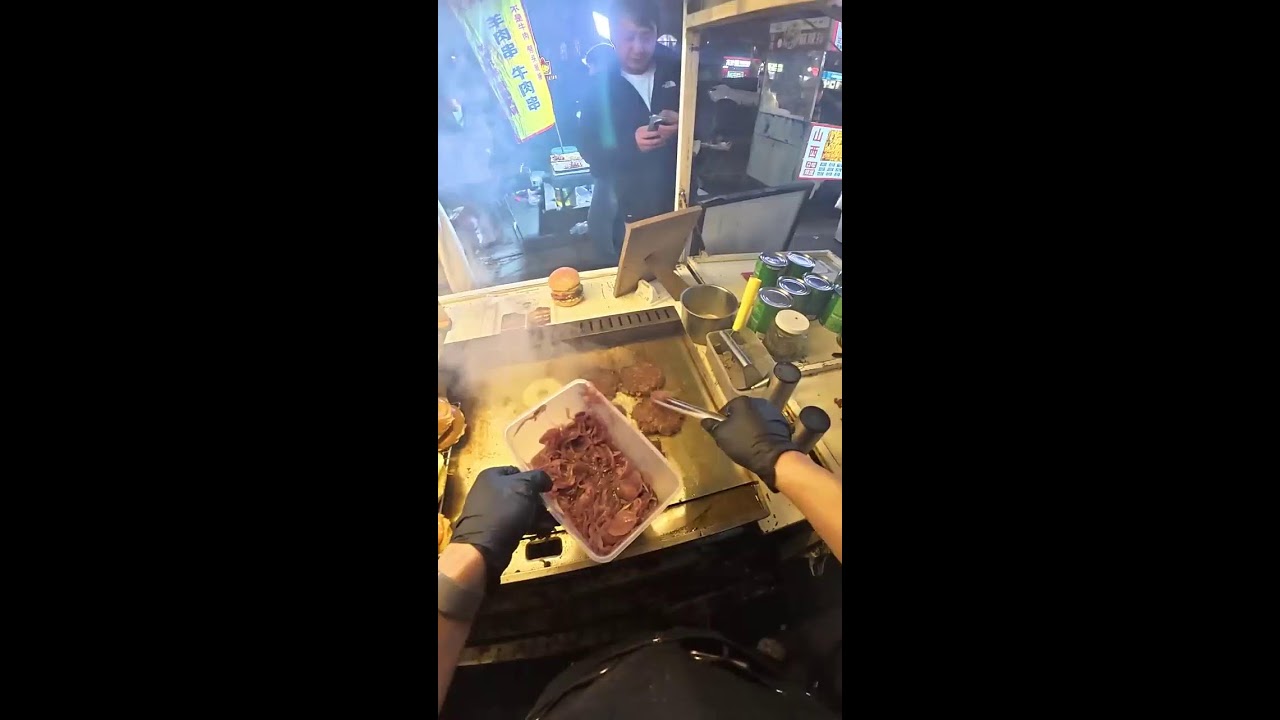 live broadcast中国街头美食🥢