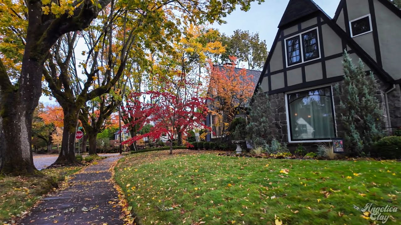 A Moody Autumn 🍂Walk Through a Cozy Neighborhood | Portland, Oregon (Wind & Rustling Leaves)