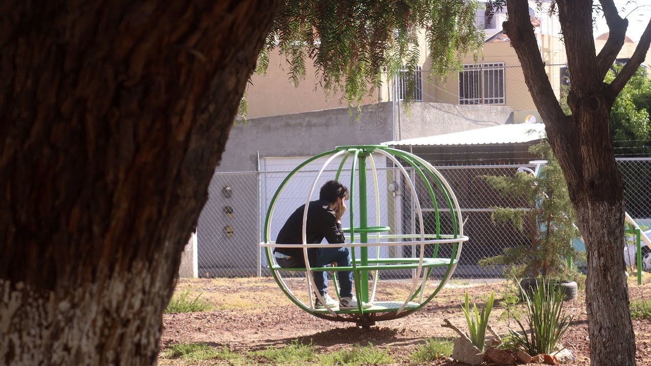 Viajar en Metro - Patio Solar (No Vídeo oficial) 4k