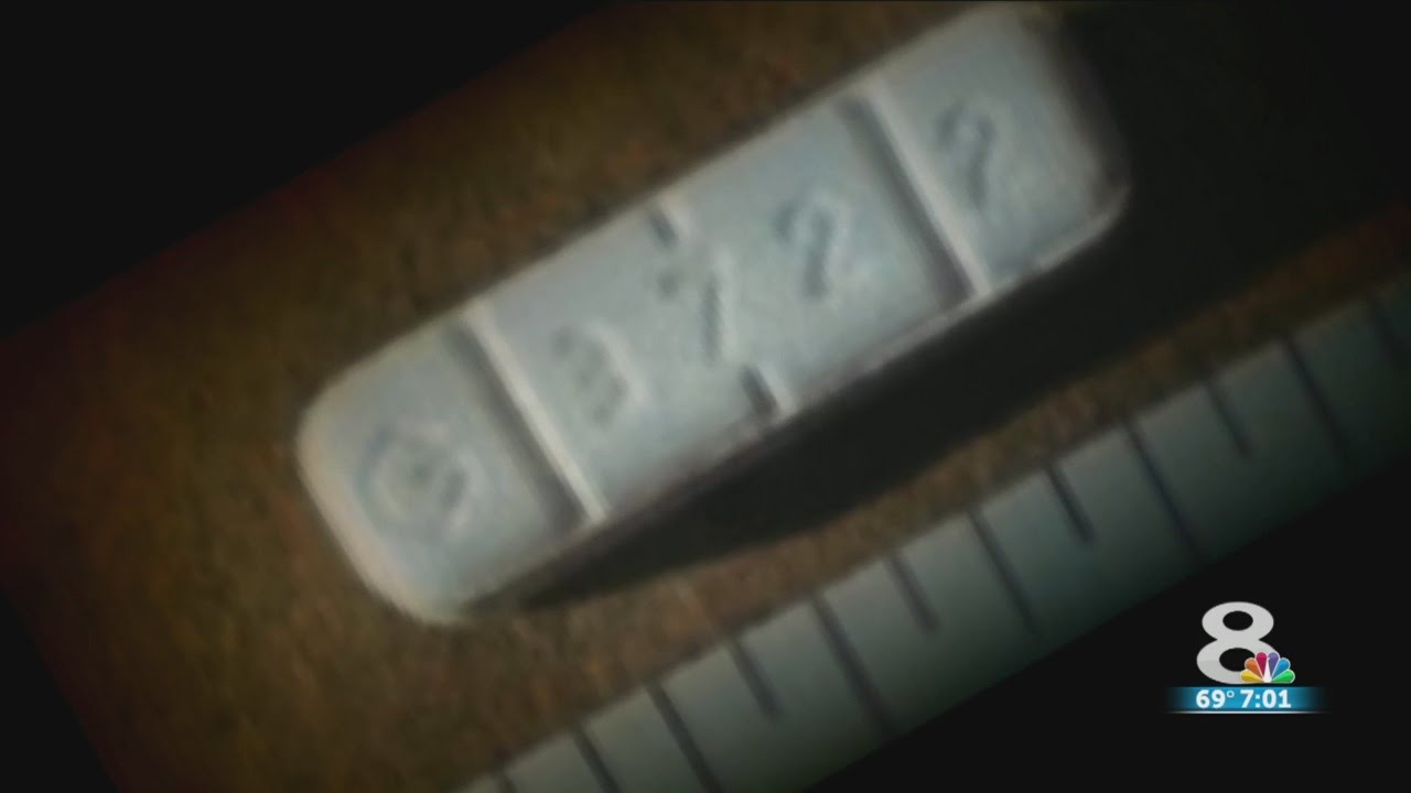 white rectangle pill g 3722