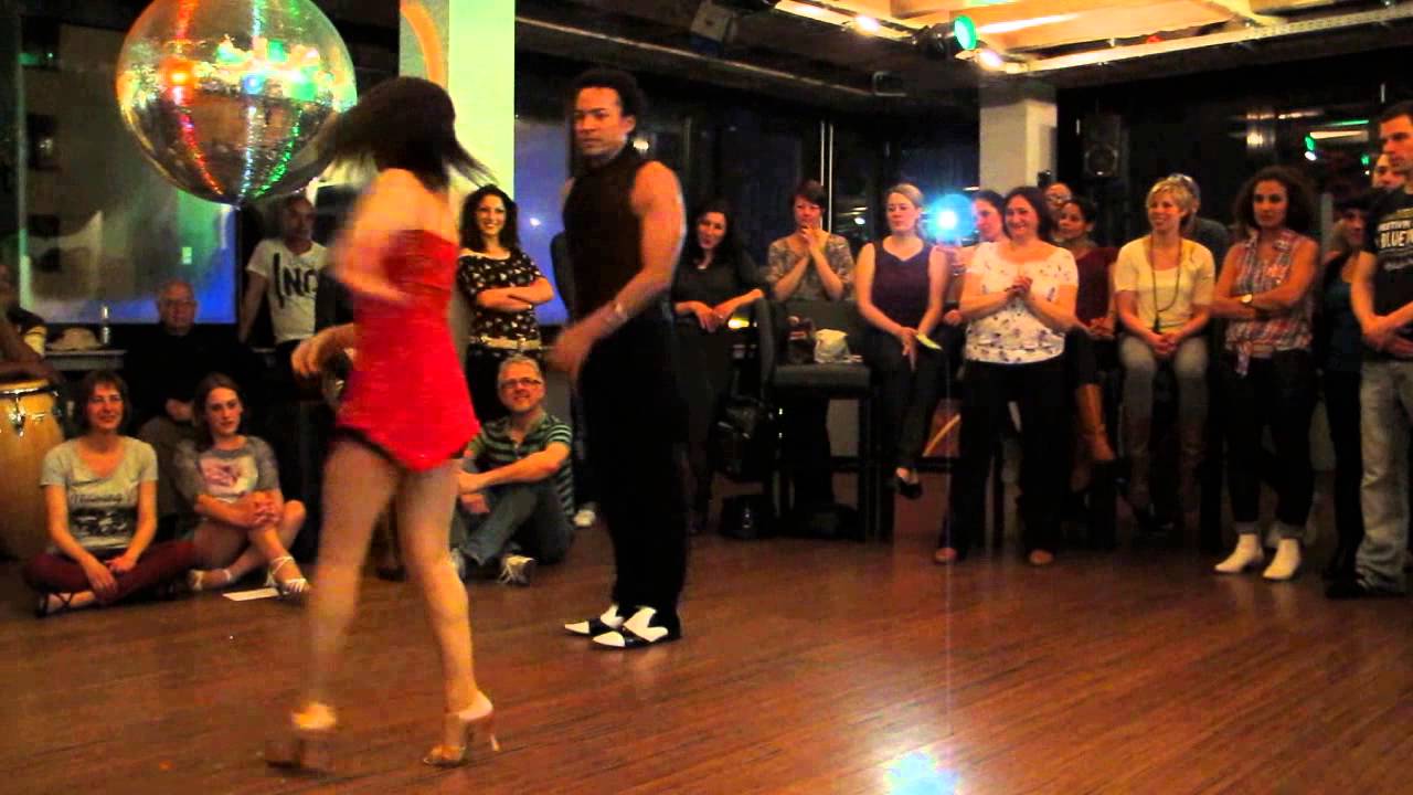Salsa Tanzschule Momento Cubano Tanzschule Momento Cubano Ibert+Kim Bachatango Performance - YouTube