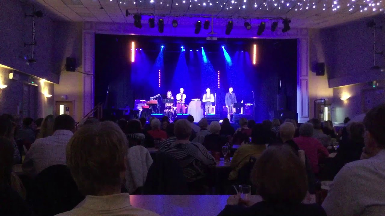 Y Brodyr Gregory  23 February 2019