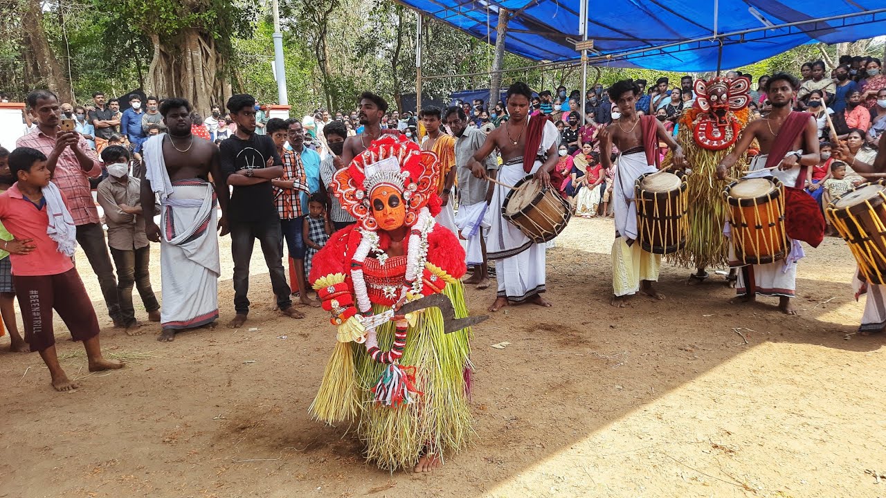 10 വയസ്സുകാരൻ സൂര്യ തേജ്  ആദ്യമായി കെട്ടിയ തെയ്യം 😍👌|  VISHNUMOORTHI THEYYAM BY 10 YEAR OLD  BOY