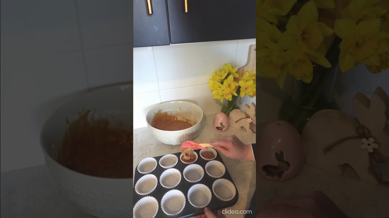 Carrot Cake Cupcakes | Easter Baking, Bake With Me 🐰