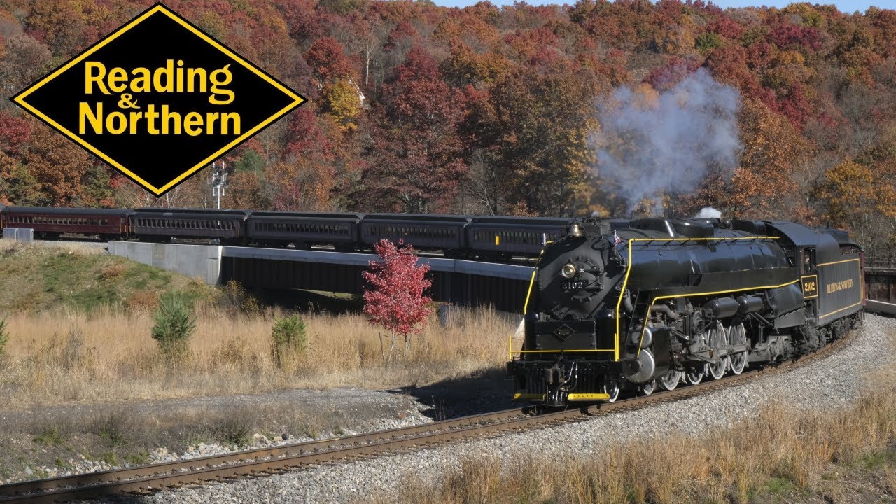 Reading & Northern 2102: The Autumn Leaf Crusader