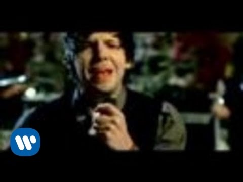 Simple Plan - Your Love Is A Lie [video]
