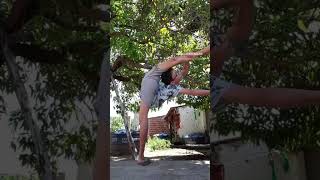 Meu Primeiro Vídeo Do Youtube Fazendo Contorcionismo