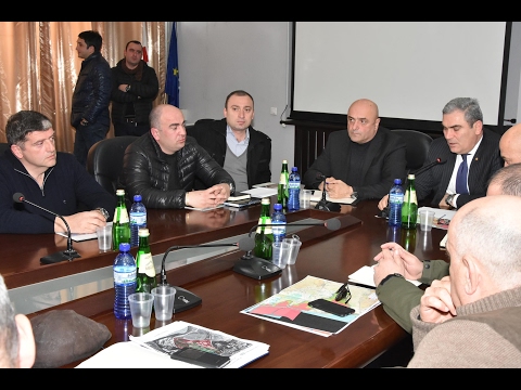 შეხვედრა მონადირეებთან