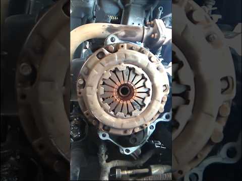 Cambiando El Disco De Embrague #shorts #Disco #Embrague #Clutch #chevroletspark