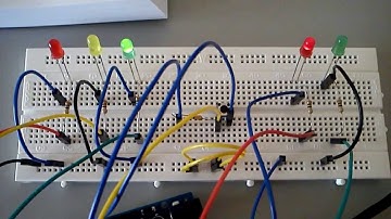 sinal de trânsito feito com arduíno