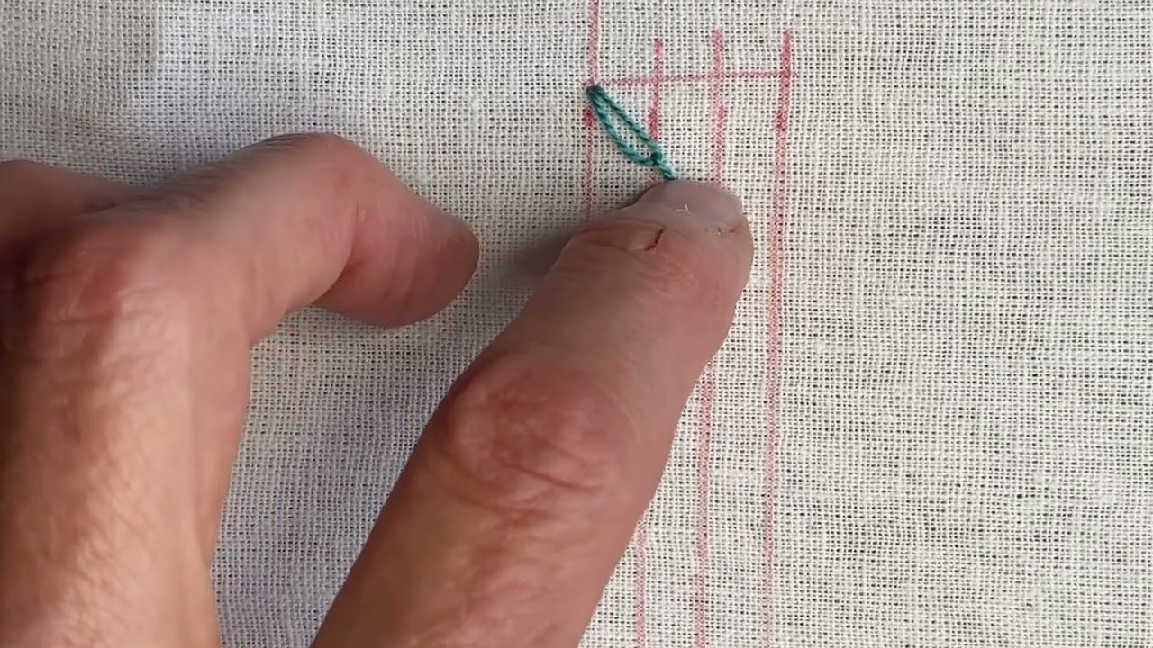 Long Stem Zig Zag Chain Stitch - YouTube