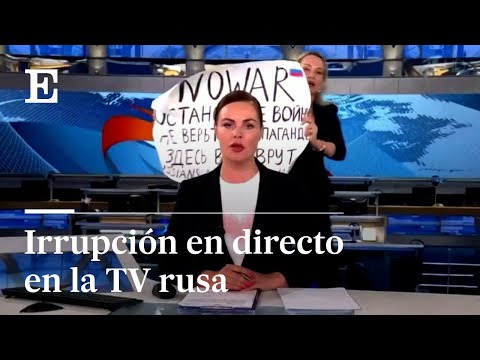 Marina Ovsyannikova,  la EMPLEADA de la TV RUSA detenida por protestar en un INFORMATIVO | EL PAÍS