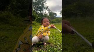 Single Mom Show Survival In Forest